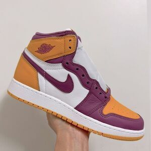 ⭐️💛💜NIKE AIR JORDAN 1 RETRO HIGH OG SNEAKERS💜💛